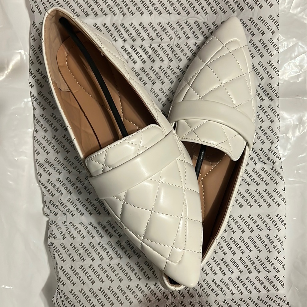 NWT in box Shein quilted loafers white size 39 (8.5)